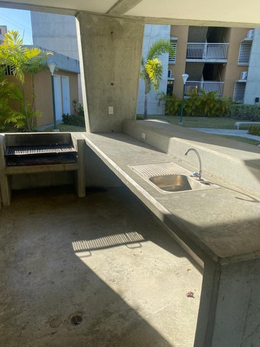 Imagen 11 de 17 de Apartamento Con Adelanto A Estrenar