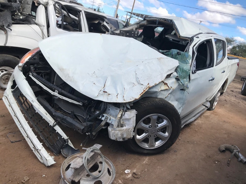 Imagen 3 de 6 de Desarmo Mitsubishi L200 4x2 Gasolina Año 2018 Por Partes