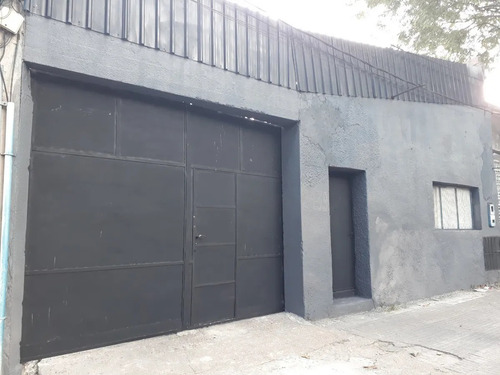 Imagen 3 de 6 de Alquiler Local Comercial 320 Ms 2 . 12 Mts2 Frente 1o Mts Con Entrada Para Camiones. Unión