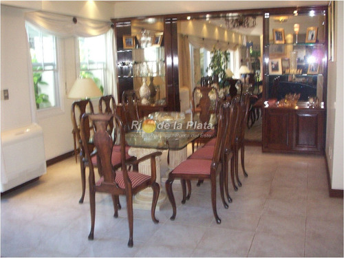 Imagen 2 de 30 de Casa En Cantegril, 5 Dormitorios *- Ref: 10631