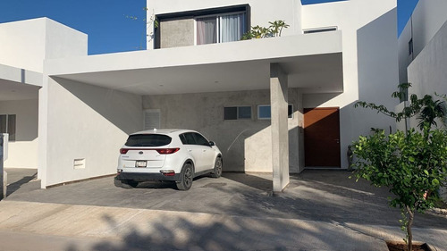 Imagen 2 de 26 de Casa En Privada Residencial En Cholul Al Norte De Merida, Yu