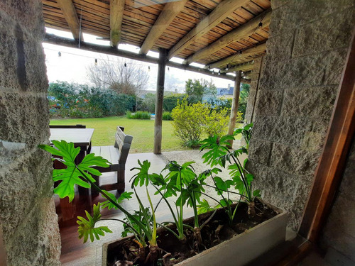 Lindisima Casa En Venta Tigre, Laguna Del Sol, 4 Dormitorios, Escritorio, Dependencia, Gran Jardin
