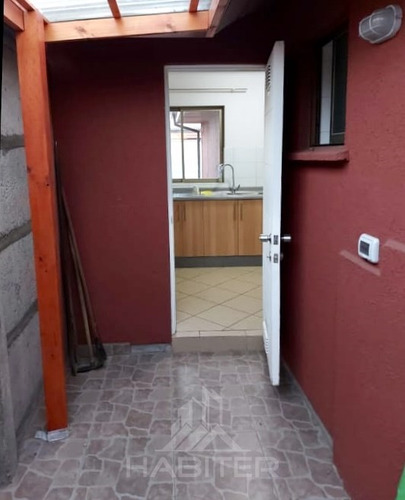 Casa En Arriendo De 3 Dorm. 2 Baños En Curicó