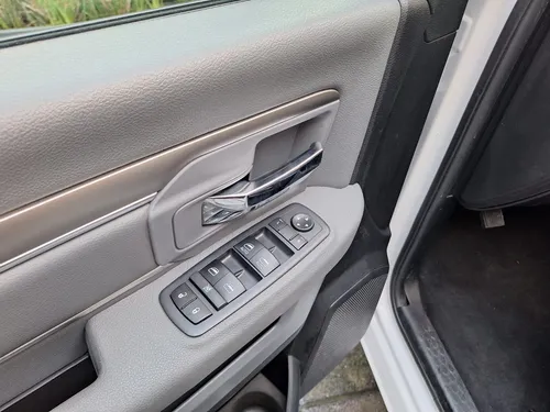RAM Ram 1500 3.3 V6 XL Crew Cab 4x2 At