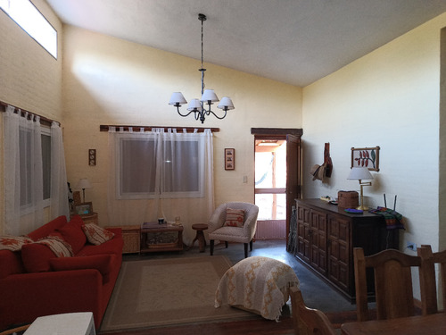 Chalet Con Cabaña, Acequia Y Pileta Con Vistas Únicas En La Reserva De Los Hornillos