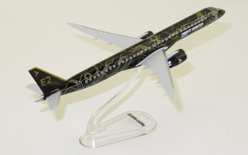 Avion Embraer E195 E2 Profit Hunter House Color Lupa 1:250 (Usado)