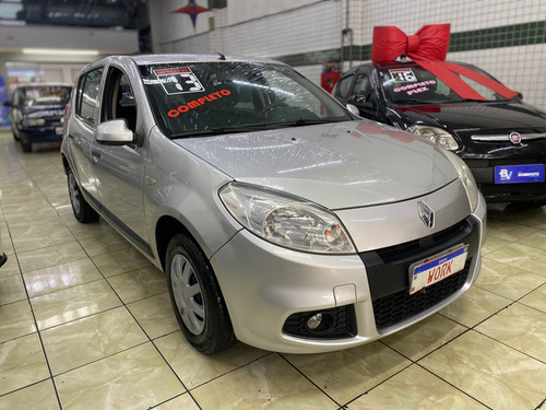 Renault Sandero 1.0 16v Expression Hi-flex 5p