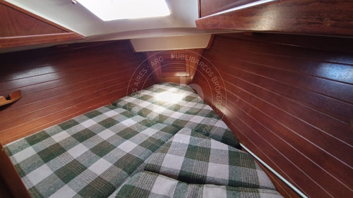 Pandora 32. Velero