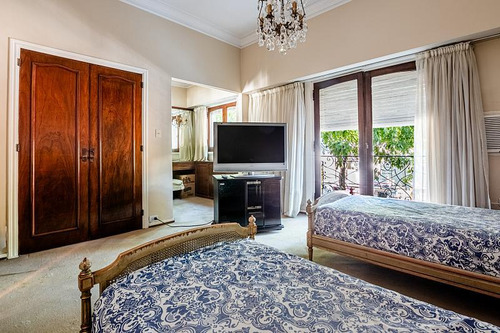 Venta Casa 3 Dormitorios Estilo Francés Con Patio Terraza Y Garage Almagro