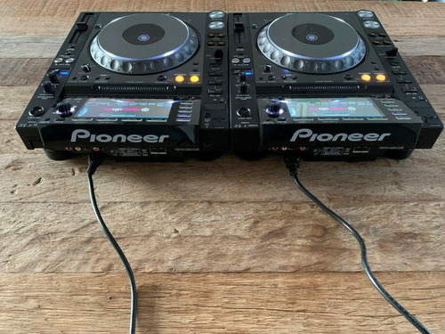 Imagen 3 de 4 de 2x Pioneer Cdj-2000 Nxs Nexus Multiplayer Dj Set Pair