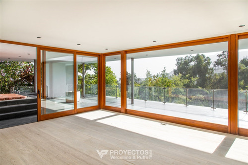 Espectacular Casa En Lo Curro Venta De 6 Dorm. En Vitacura