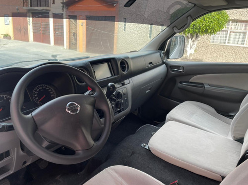 Imagen 9 de 13 de Nissan Urvan 2015 2.5 15 Pas Amplia Aa Mt