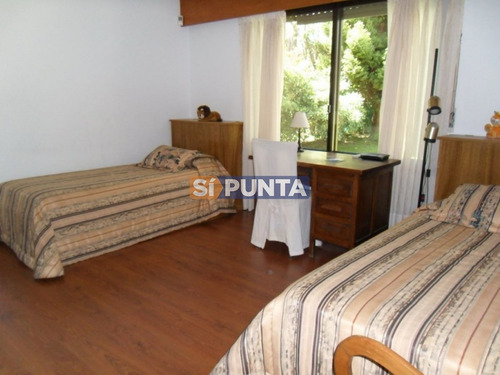 Imagen 9 de 14 de Casa Con Piscina Climatizada En Alquiler