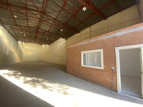 Imagem 3 de 5 de Barracao - Ba00003 - 69900389