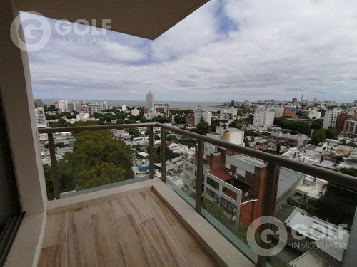 Alquilo Apartamento De 1 Dormitorio Con Terraza Al Frente, Garaje, Barbacoas, Punta Carretas