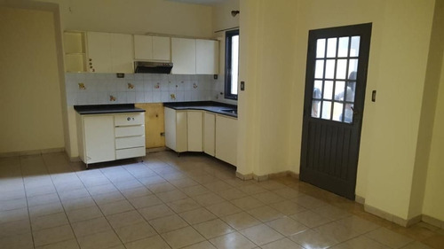 Imagen 9 de 14 de Alberti 2500 - La Tablada - Venta En Block