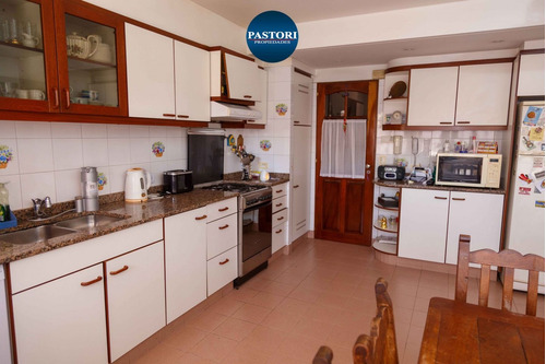 Imagen 15 de 29 de Olivos Roche. Excel Chalet Ph En Duplex 5 Amb- Con Patio!