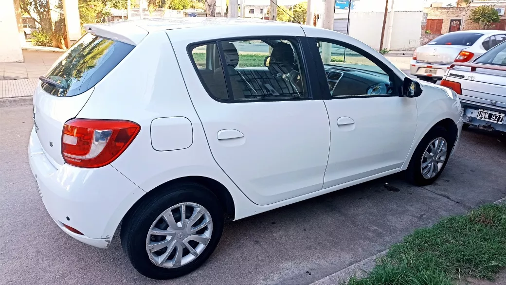 Renault Sandero 1.6 Dynamique 90cv Nac