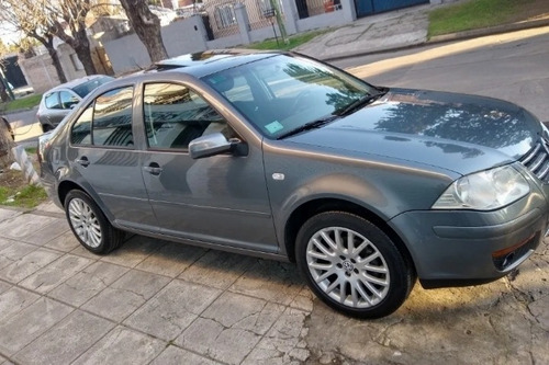 Volkswagen Bora 1.8 Highline T 180cv 2010