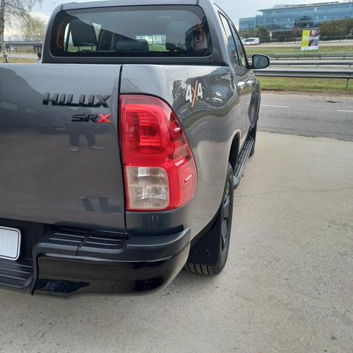 Toyota Hilux 2.8 Cd Srx 177cv 4x4