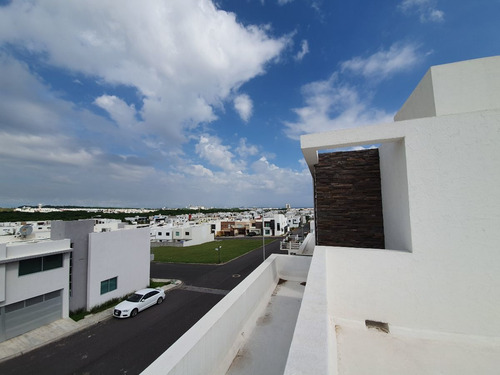Imagen 25 de 26 de Fracc Lomas De La Rioja Casa En Venta Con Roof Garden Vista