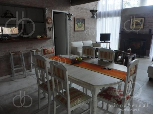 Punta Del Este, Casa En Solanas, 2 Dormitorios Y Piscina*- Ref: 42477