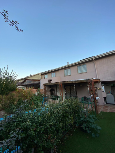 Maipú, Venta De Casa En Sector El Rosal 235