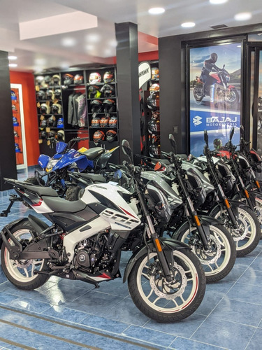 Imagen 11 de 16 de Bajaj Rouser Ns 200