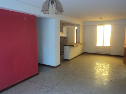 Imagen 3 de 7 de Vendo Bonito Apto En Res. La Fuente. Turmero. 04243252273