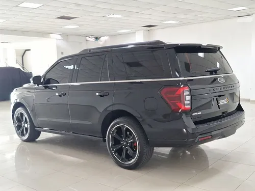 Ford Expedition Limited Stealth Performance 2023