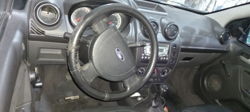 Imagen 15 de 18 de Ford Fiesta Max Fiesta Max1.6