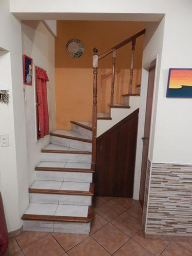 Imagen 6 de 13 de Triplex - Frente - 4 Ambientes - Cochera - Castelar Norte