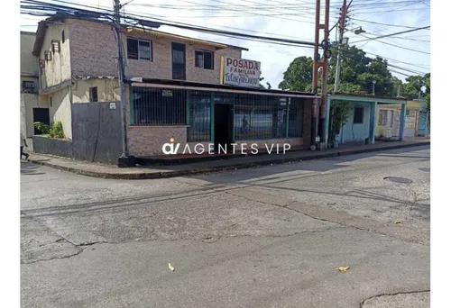 Calle Azcue, Zona Centro