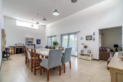 Casa En Venta, 5 Ambientes, En Haras Santa Maria, Loma Verde, Escobar