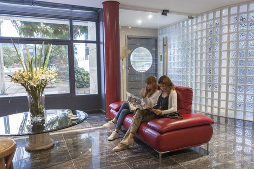 Imagen 8 de 13 de Lencke Vende - Excelente Edificio Institucional, Ideal Usos Medicos
