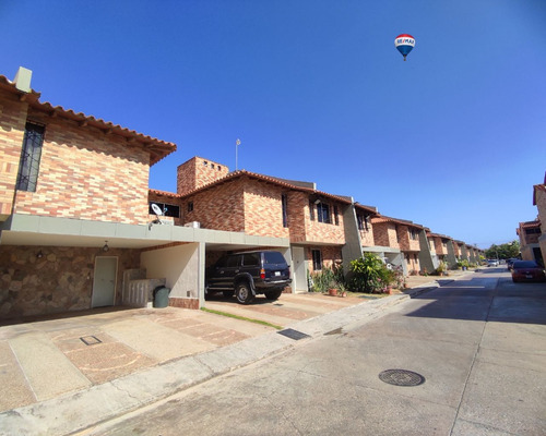 Imagen 21 de 23 de Re/max 2mil Vende Town House En Residencias El Ingenio, Sector Sabanamar. Isla De Margarita, Estado Nueva Esparta