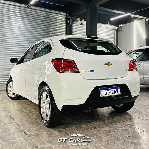 Chevrolet Onix 1.0 Lt 5p