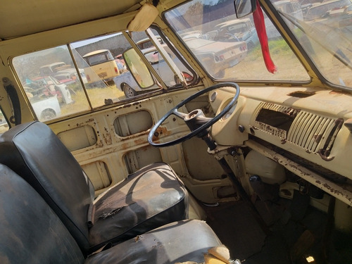 Vw Kombi Não Samba Corujinha