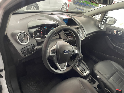 Ford Fiesta 1.6 TITANIUM HATCH 16V FLEX 4P AUTOMÁTICO
