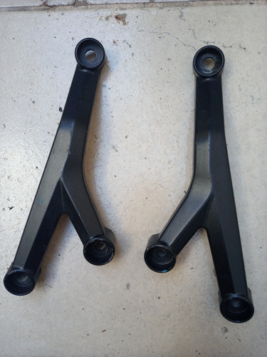 Imagen 1 de 4 de Soporte De Motor Bajaj Rouser Ns 200