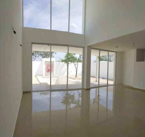 Casa En Venta Merida, Conkal Privada Praderas Del Mayab, Modelo 3, Doble Altura, Entrega Inmediata