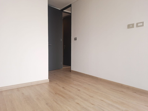 Ref:73576** Vive Cómodo En Macul A Pasos De Metro Y C. Bupa
