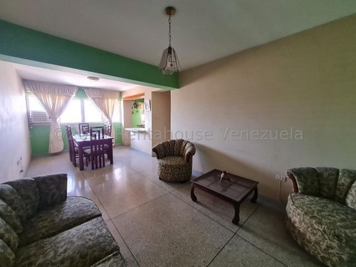 Imagen 23 de 30 de Apartamentos En Venta En Zona Oeste Barquisimeto, Lara #23-1135 Bróker Inmobiliario : Romer Gonzalez