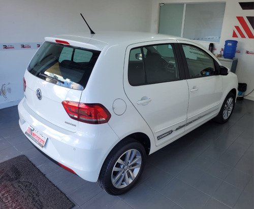 Volkswagen Fox 1.6 Connect Total Flex I-motion 5p
