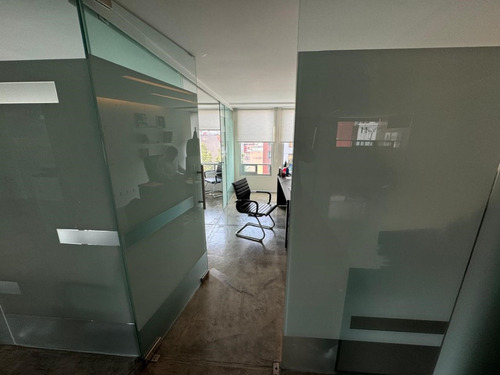 Polanco, Excelente Piso De Oficinas De 122m2, Sin Vecinos En El Piso. Cuenta Con Recepción, 4 Amplios Privados, Sala De Juntas, 1 Baño Interior Y 1 Baño Exterior, 2 Lugares De Estacionamiento