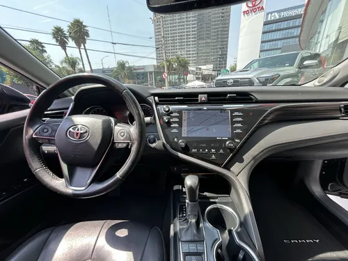 Toyota Camry XLE NAVI
