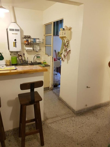 Imagen 5 de 11 de Depto 2 Amb Caballito, Riglos Y Alberdi, 2 Patios Luminoso