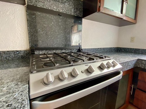 Casa En Venta En Lomas De Atzingo, Cuernavaca
