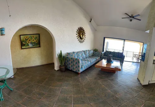 Casa En Venta En Teques Frente Al Lago