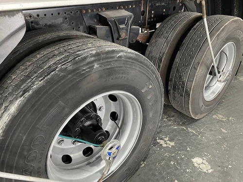 Imagem 10 de 14 de Mercedes-benz Atego 2430 6x2 2p